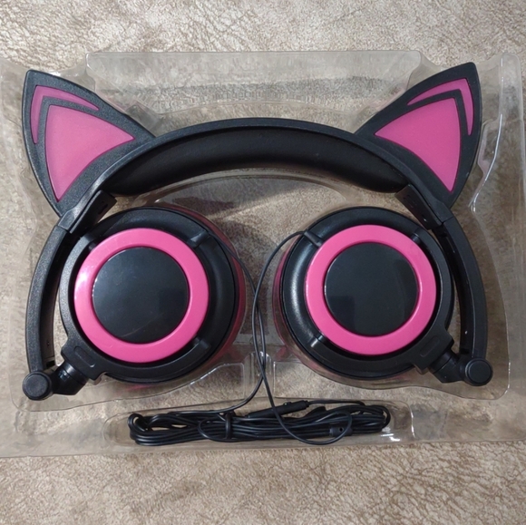 LeDeez Light-Up Cat Ears LED Headphones Kids Gifts Gaming - Picture 2 of 6